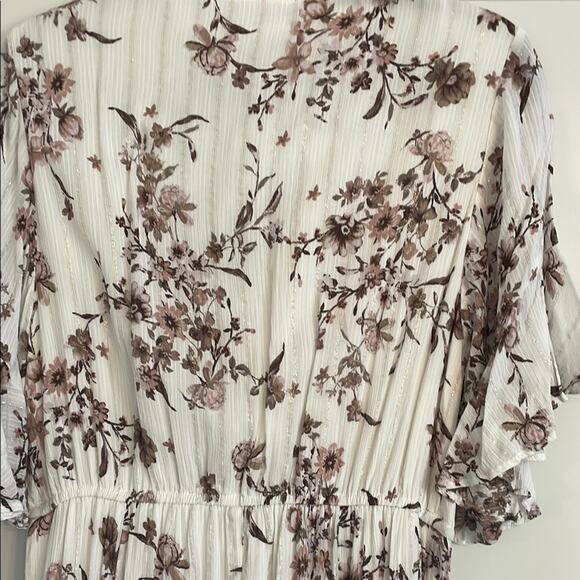 Lovestitch Floral Metallic V‑Neck Flutter Sleeve Maxi Dress Size L EUC - Picture 6 of 8